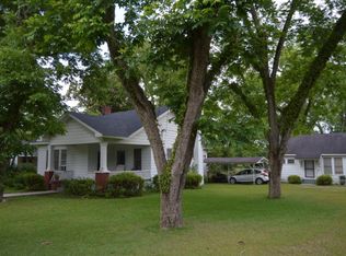 208 N 1st St, Colquitt, GA 39837