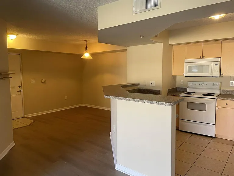 3605 NW Adriatic Ln #7-103 — Photo 7