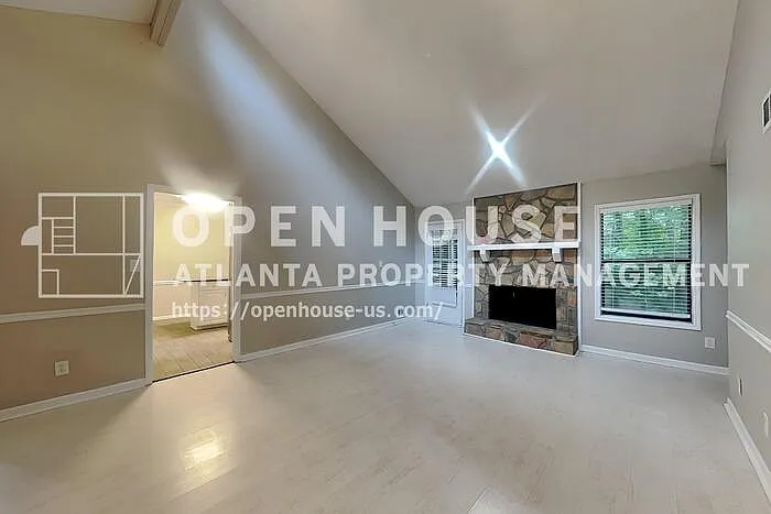 4462 Old Mabry Pl NE — Photo 4