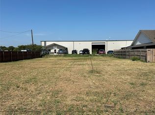 310 N 3rd St, Grandview, TX 76050