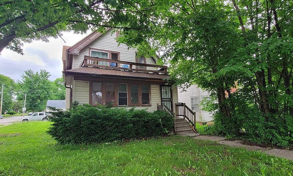 1st image of 4572 W Fond Du Lac AVENUE