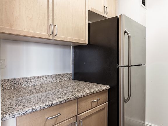 5th image of 201 E 87th St APT 5N