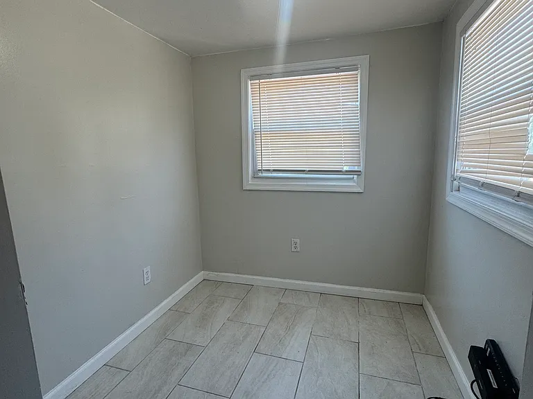 6530 Hegerman St — Photo 13