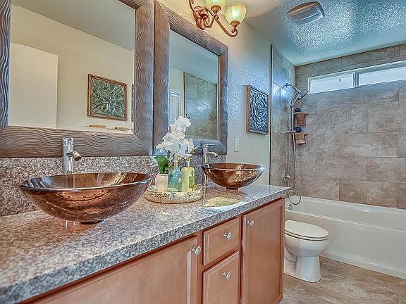 4th image of 2333 Hayden Brook Dr
