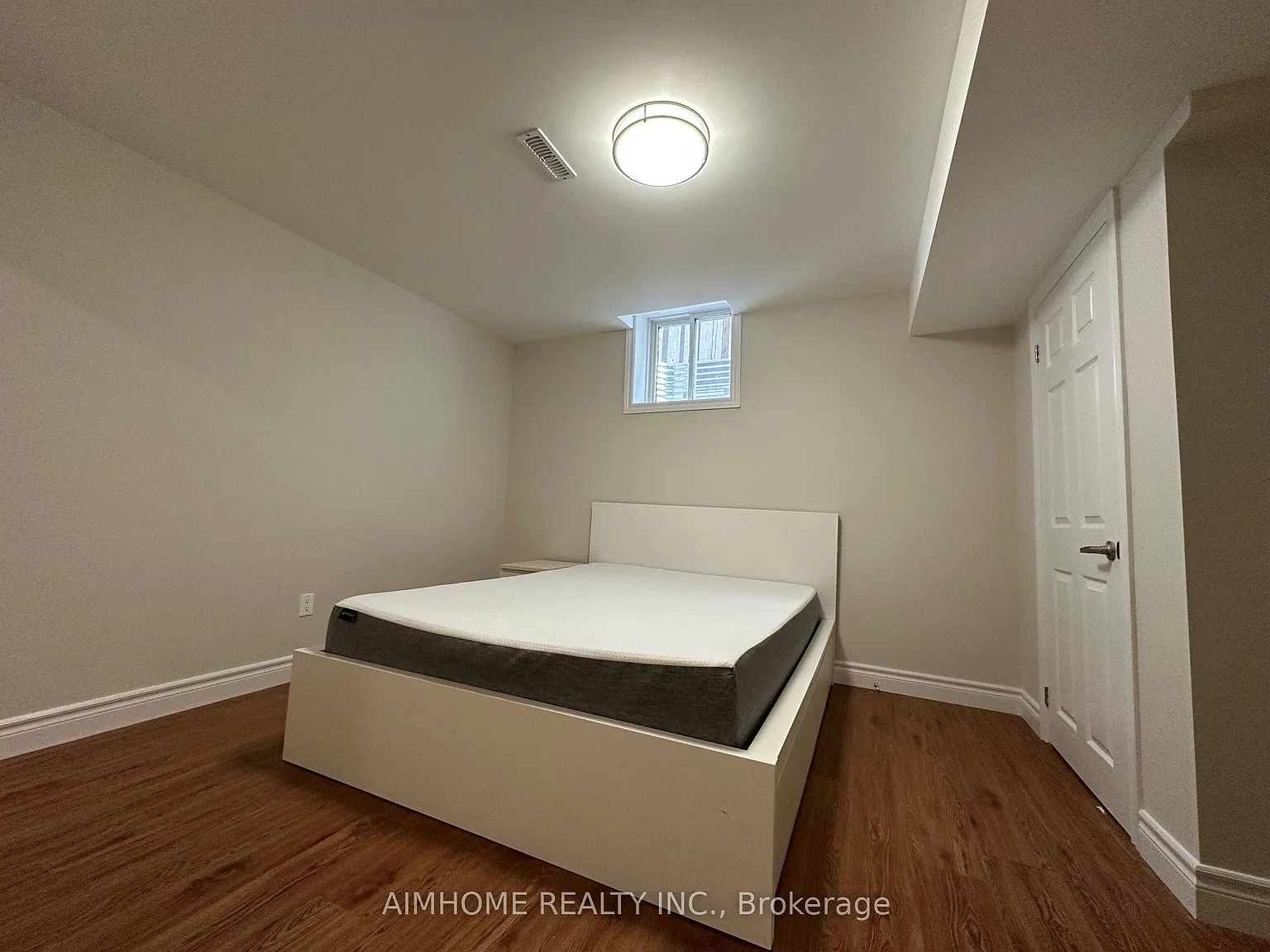 3 bed, $950 — Photo 4