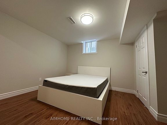 4th image of 22 Quetico Dr #Basement