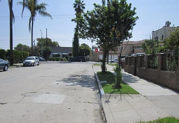 2nd image of 4012 W 22nd Pl
