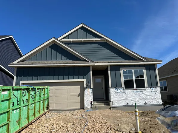 1967 Oakpointe Dr, Waconia, MN 55387