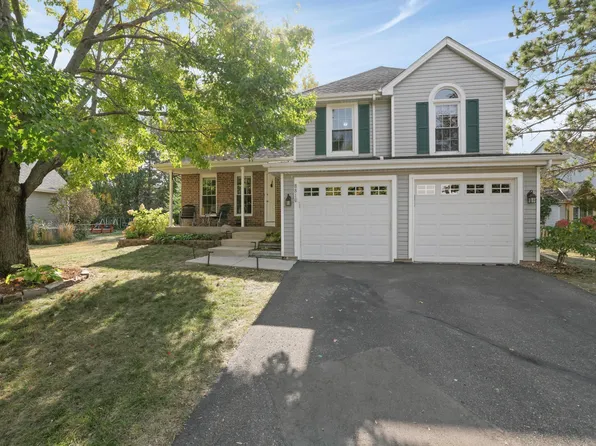 8810 Knollwood Dr, Eden Prairie, MN 55347