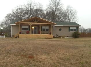 621 Broadway School Rd, Belton, SC 29627