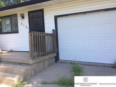 210 E 21st St, Crete, NE, 68333