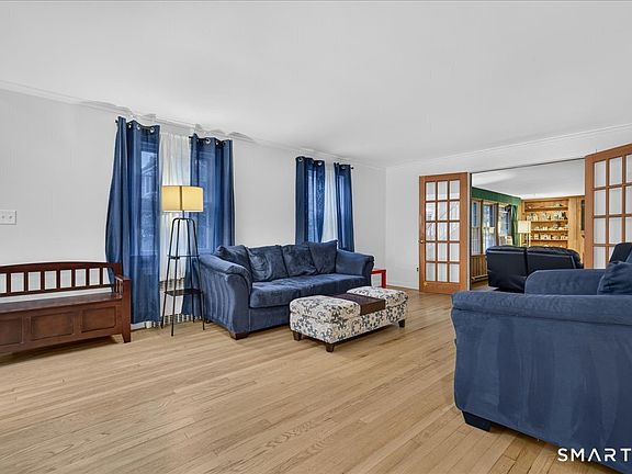 3rd image of 45 Richmond Ave
