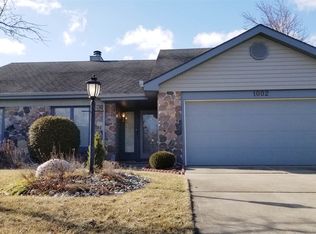 1002 Mill Lake Rd, Fort Wayne, IN 46845