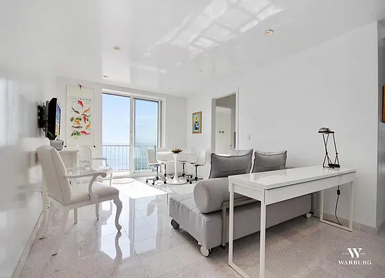 Sold by Warburg | media 12