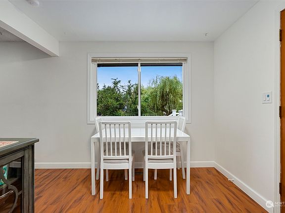 5th image of 20530 Poplar Way