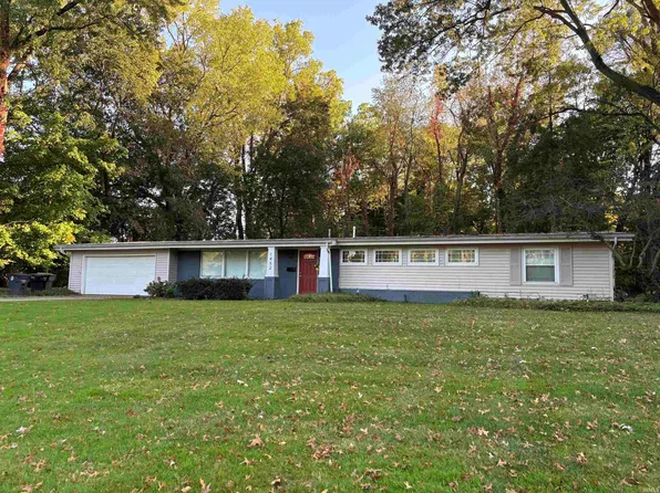 1452 Ridgedale Rd, South Bend, IN 46614