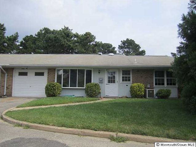 1st image of 42 Cambridge Circle #A