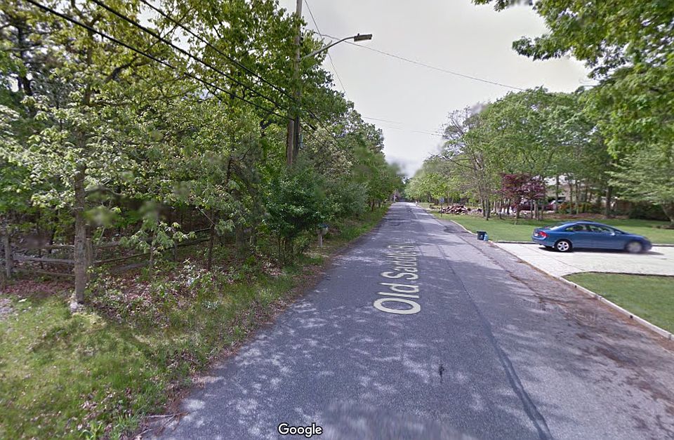 2nd image of 43 Old Saddle Rd
