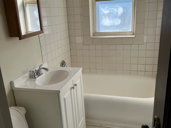(undisclosed Address), Chicago, IL 60649