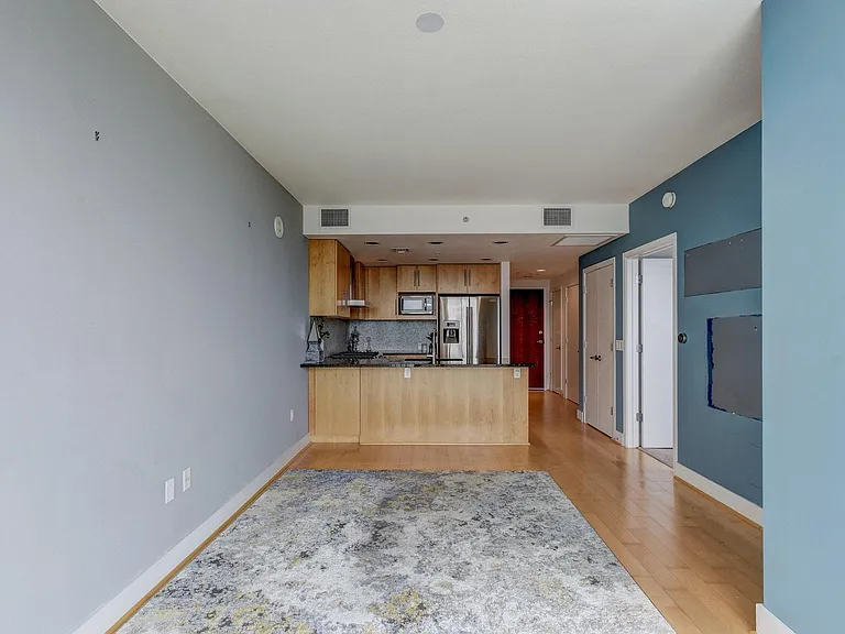 300 Bowie St — Photo 16