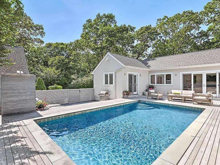 5 Rowman Ct — Photo 2