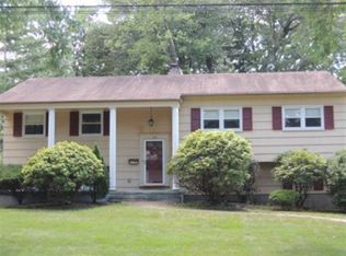 274 Colby Pl, Paramus, NJ 07652