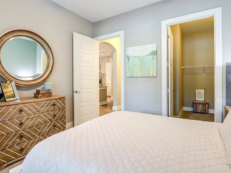 The Heyward Apartments — Photo 10