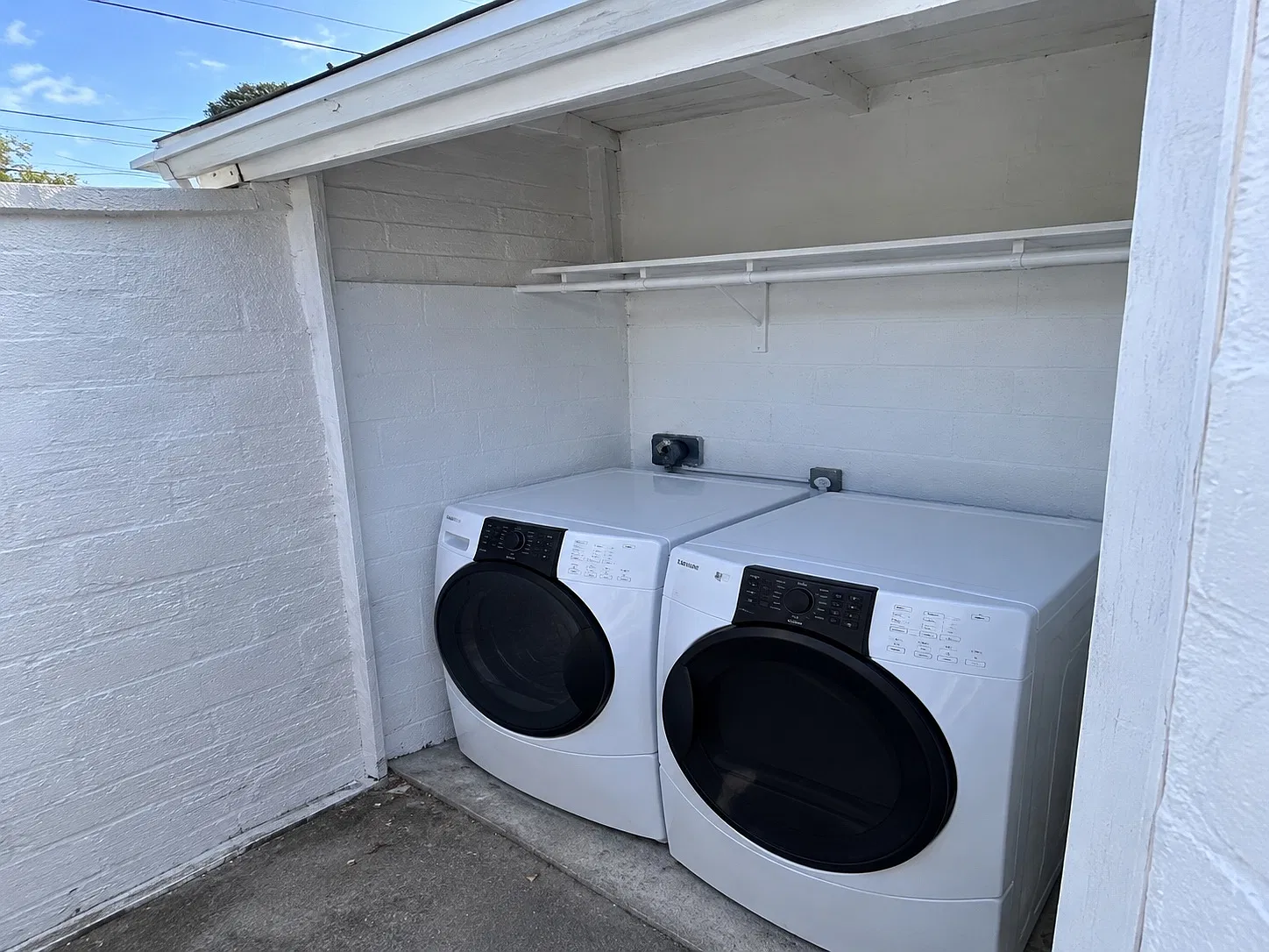 Varna Ave, Panorama City — Photo 3