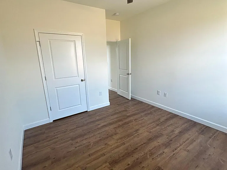 8641 Lockridge Rd — Photo 13