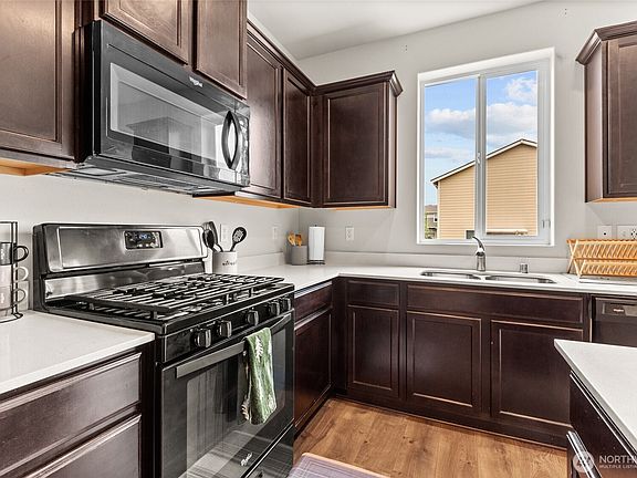 4th image of 19108 Lipoma Avenue E