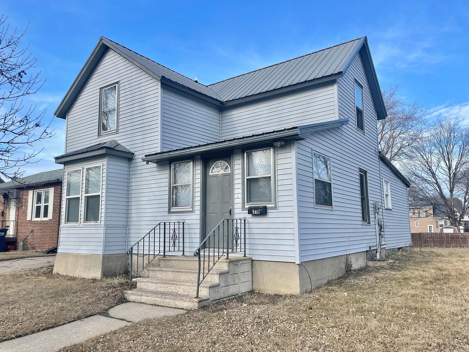 318 W Lincoln St Springfield Mn 56087 Zillow