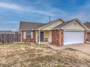 707 N Cummings Ave, Bartlesville, OK 74006