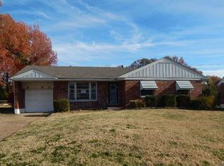 9382 Hathaway Dr, Saint Louis, MO 63136
