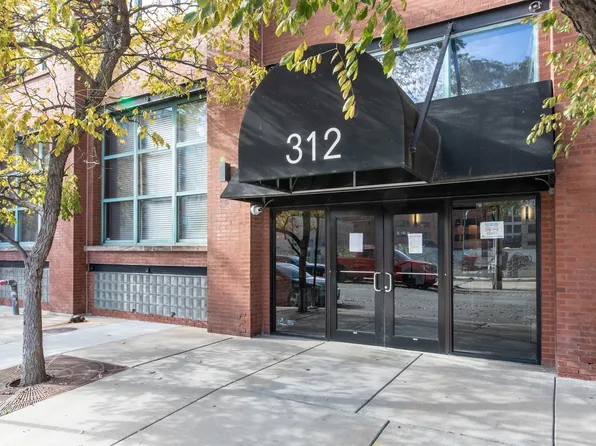312 N May St APT 4J, Chicago, IL 60607