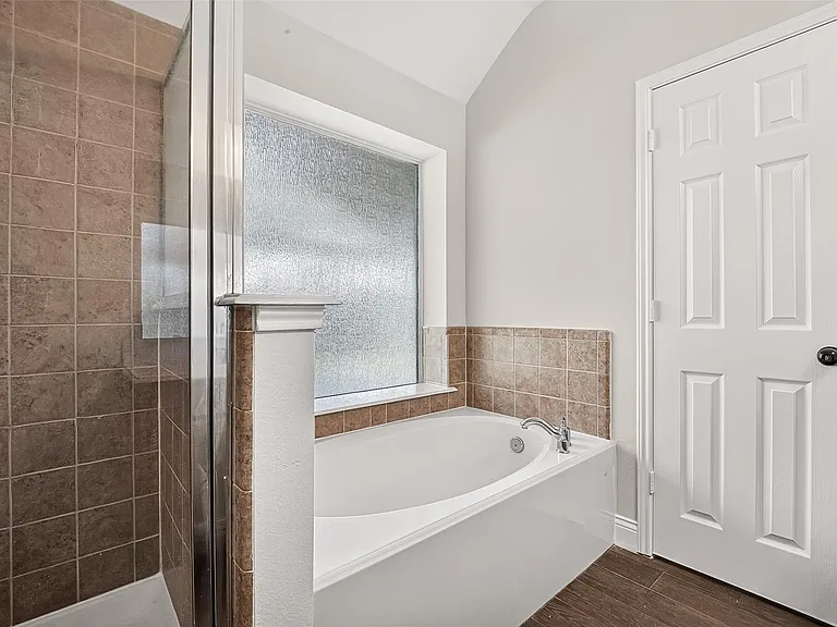20707 Pine Rain Ct — Photo 31