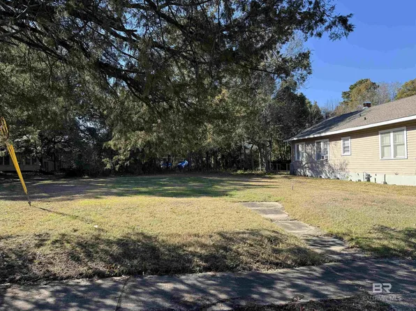 460 Dexter Ave, Mobile, AL 36604