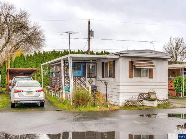 2420 NE Hembree St Unit 52, McMinnville, OR 97128