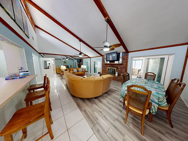 1819 Juniper Dr — Photo 3
