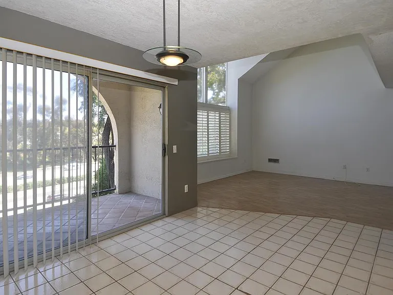 4022 Layang Layang Cir #B-1 — Photo 9