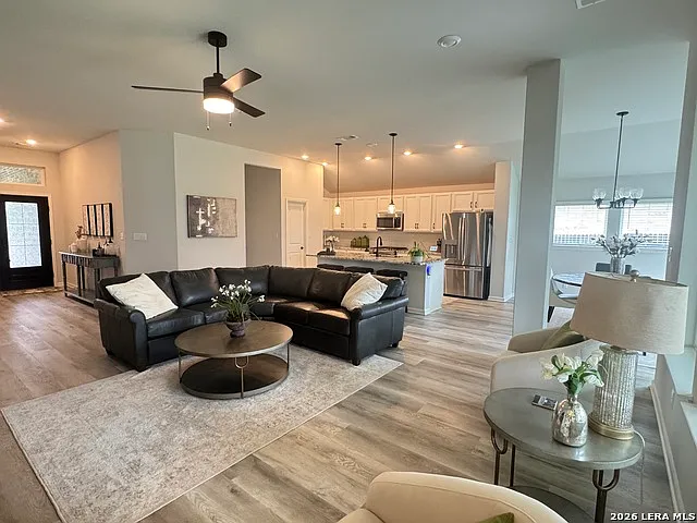 142 Willamette Way — Photo 5