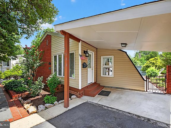 2nd image of 5511 Gwyn Pl