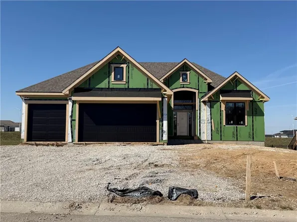 10510 N Liberty St, Kansas City, MO 64155