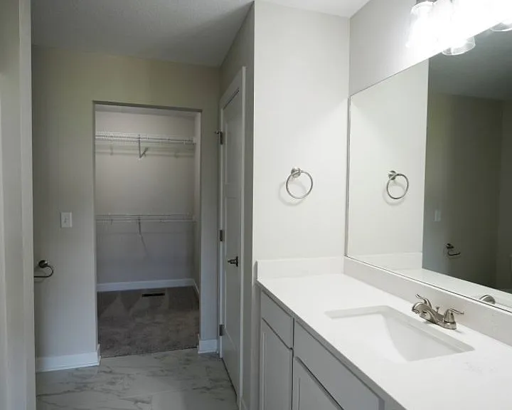 690 SE Mesa Dr — Photo 14