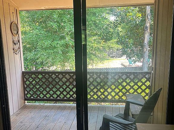 3rd image of 522 S Kerr Ave APT 6