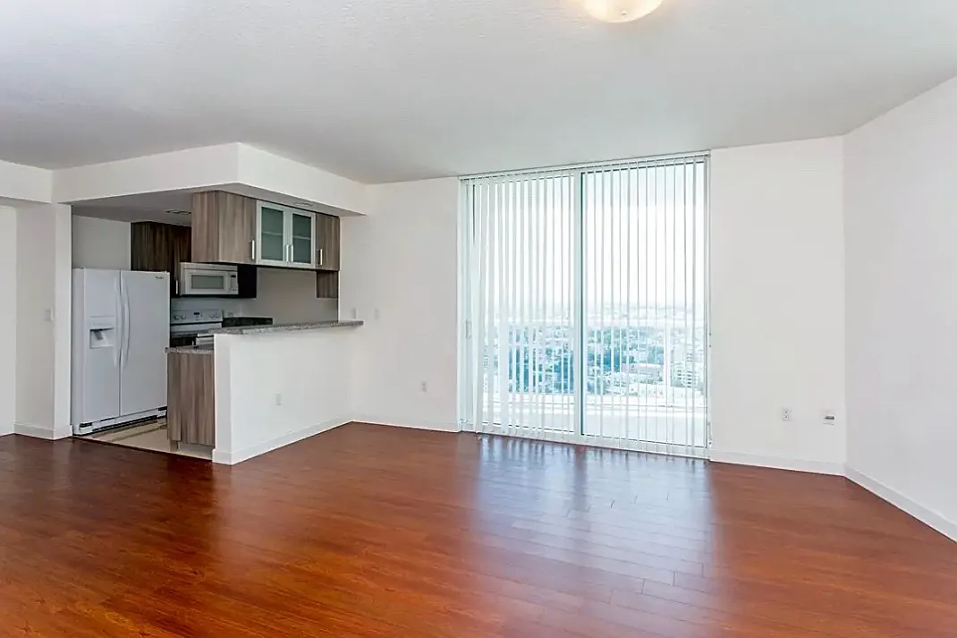 2 bed, 700 sqft, $2,950 — Photo 4