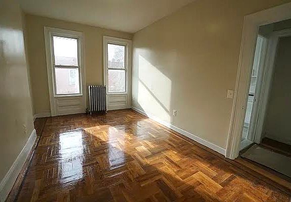4th image of 966 E 156th St #2