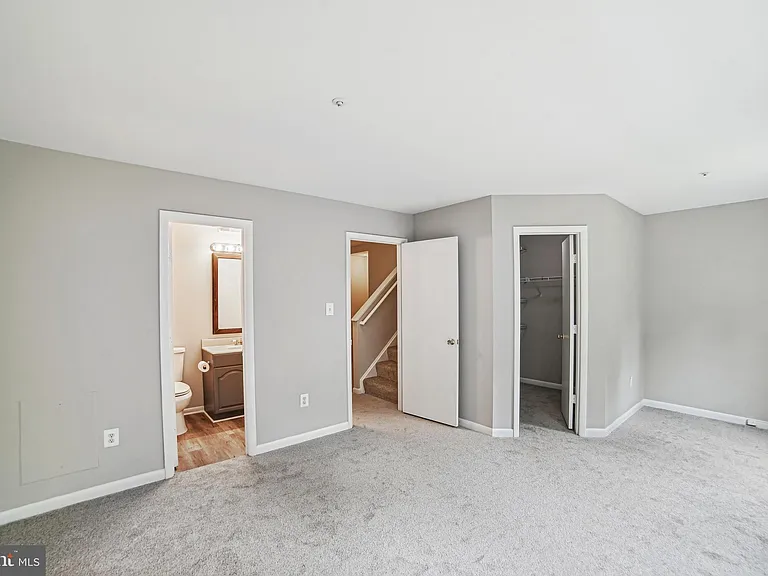 19 Harbor Tree Ct — Photo 5