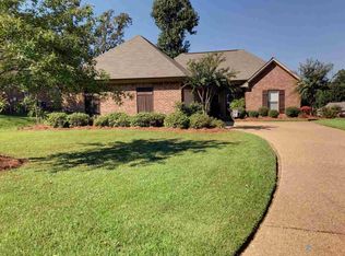 445 Pinebrook Cir, Brandon, MS 39047