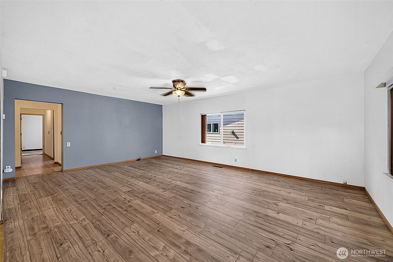 4th image of 233 Cascade Street