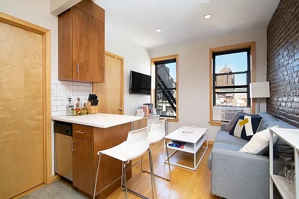 Rented by REAL New York | media 2